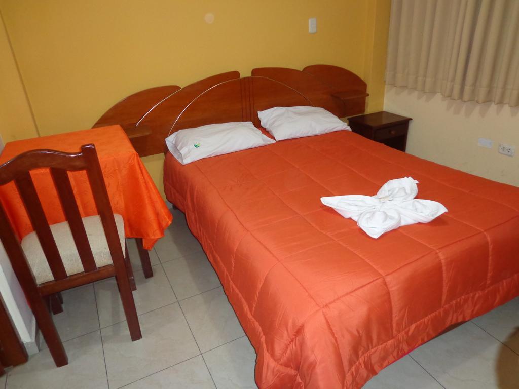 Hotel Los Gladiolos กาฮามาร์กา ภายนอก รูปภาพ