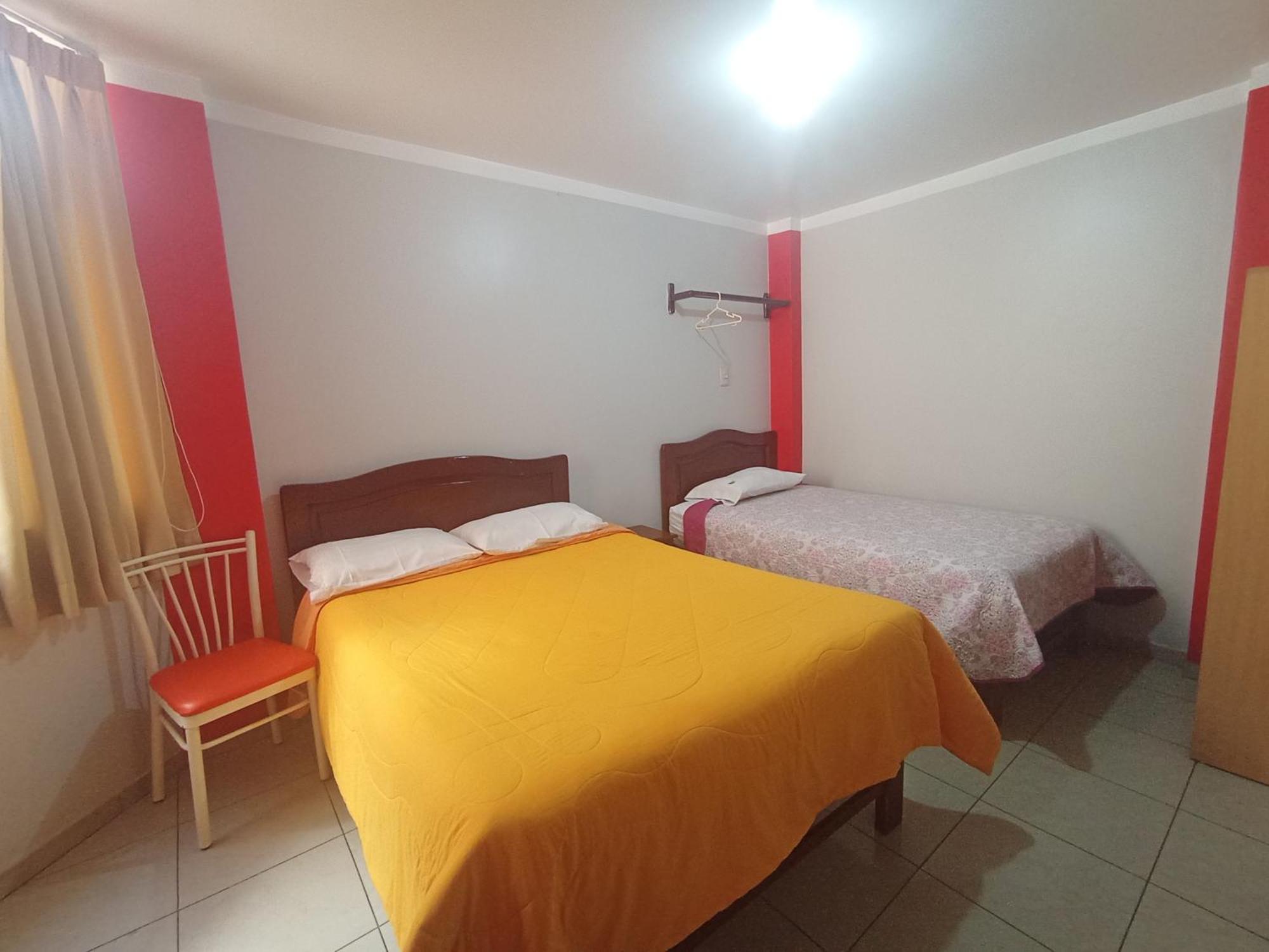 Hotel Los Gladiolos กาฮามาร์กา ภายนอก รูปภาพ