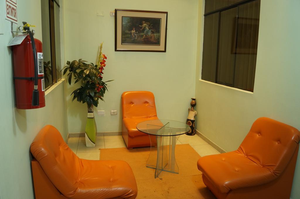 Hotel Los Gladiolos กาฮามาร์กา ภายนอก รูปภาพ