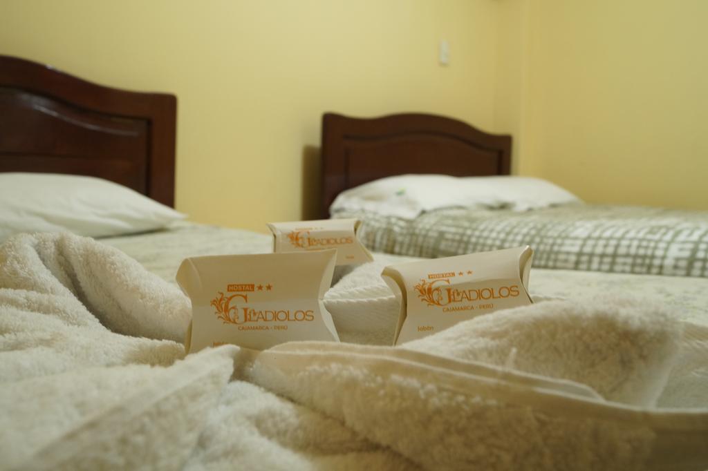 Hotel Los Gladiolos กาฮามาร์กา ภายนอก รูปภาพ