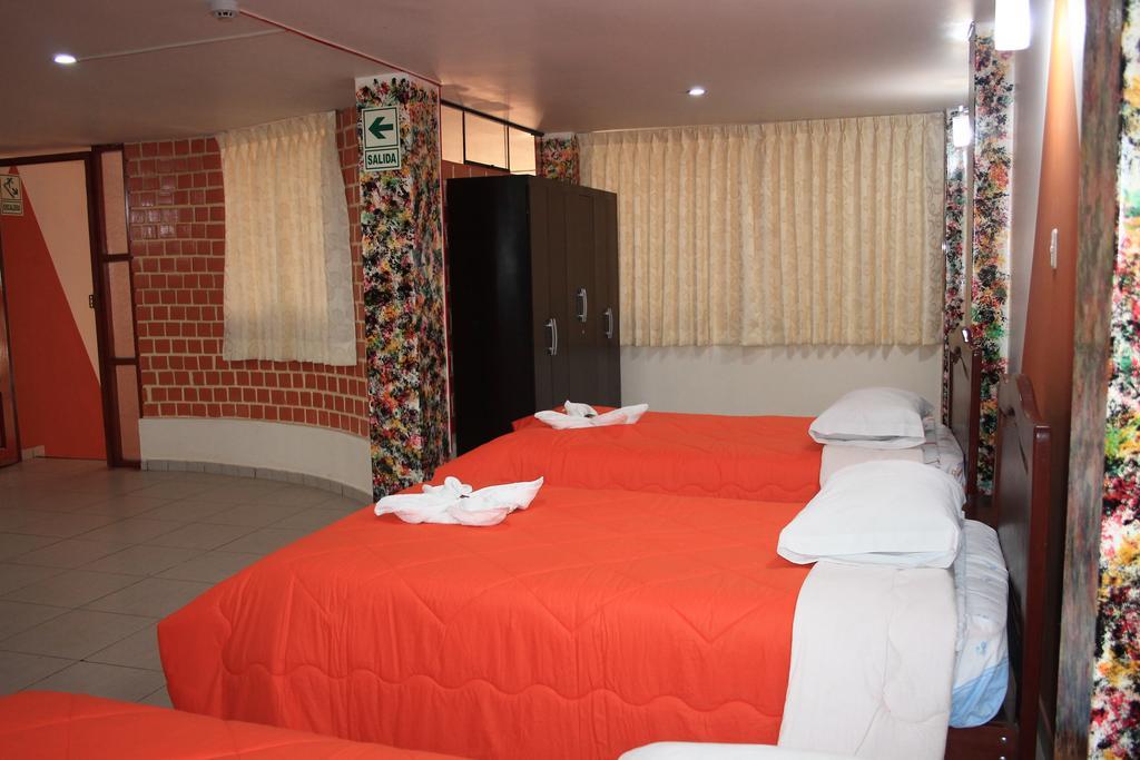 Hotel Los Gladiolos กาฮามาร์กา ภายนอก รูปภาพ