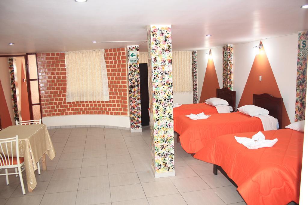 Hotel Los Gladiolos กาฮามาร์กา ภายนอก รูปภาพ